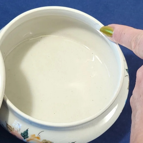 Vintage Portuguese Handpainted Trinket Box - Picture 10 of 10